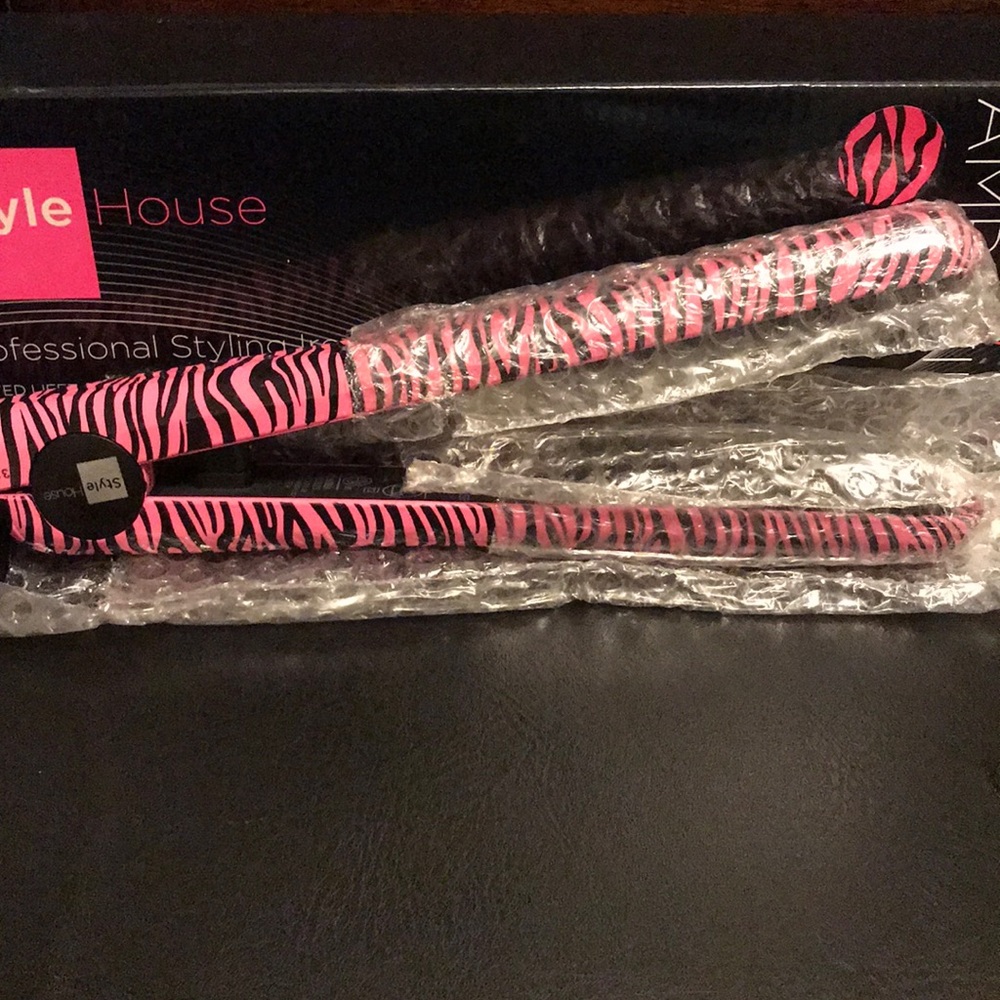 Professional styling iron